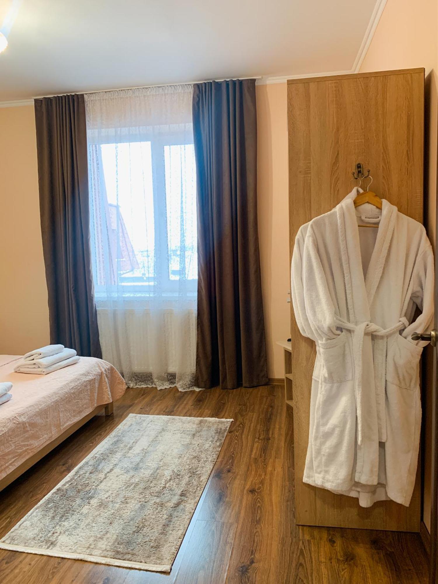 Apartments Domovik Parkaniya, 2A Mukaçeve Dış mekan fotoğraf